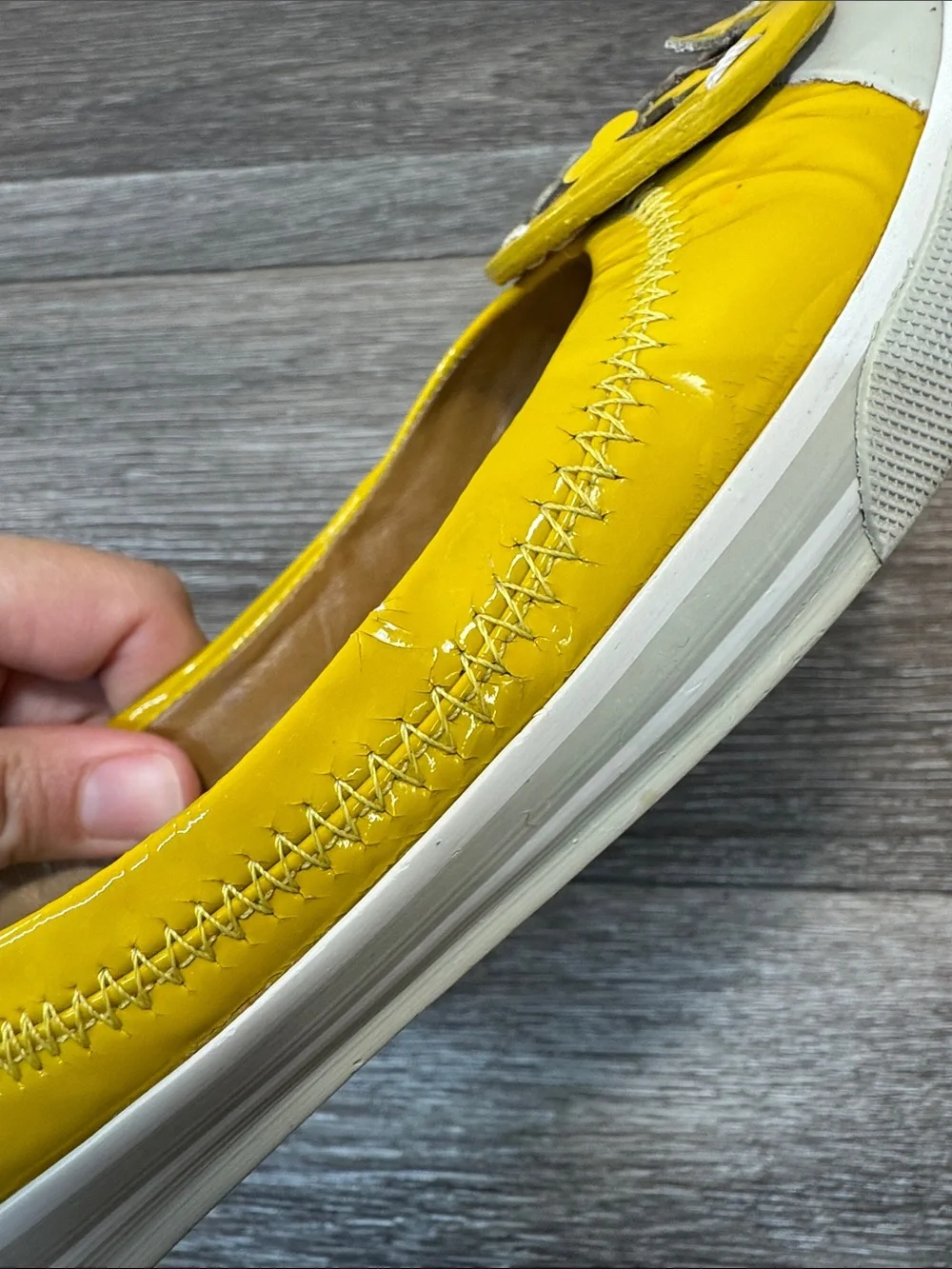 Tory Burch Yellow Patent Logo Ballet Flats woman’s SZ 7 (h49)